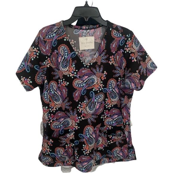 Vera Bradley Tops - Vera Bradley Paisley print scrub Sz S‎